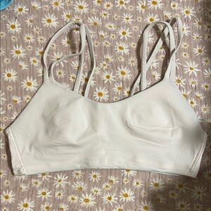 Lululemon like a cloud bra